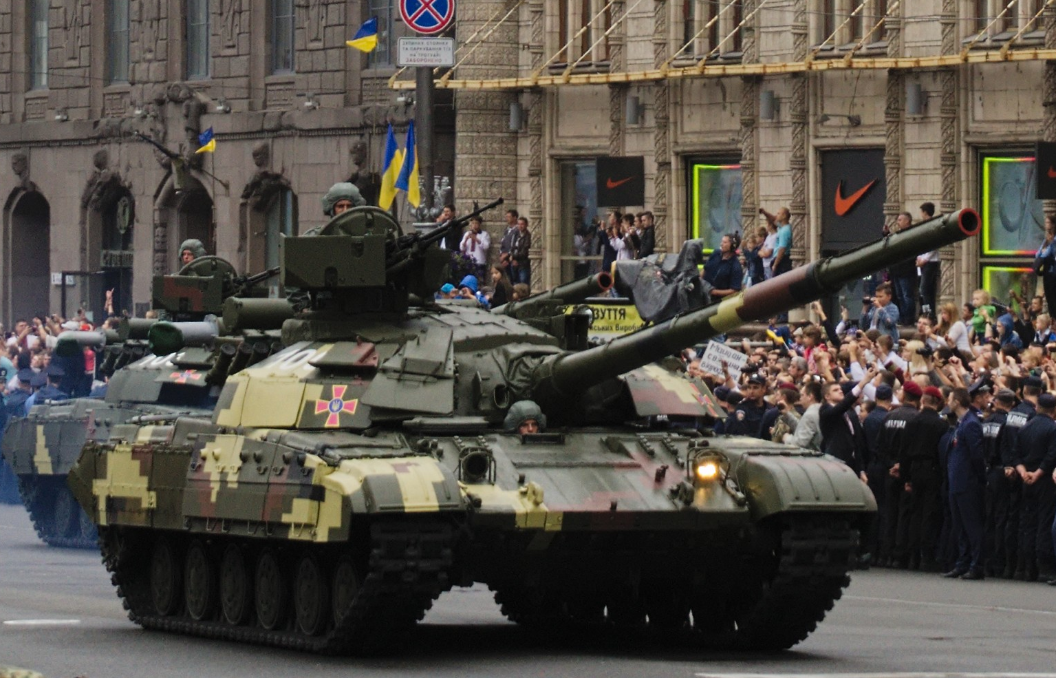 T-64BM Bulat of the 1st Armored Brigade in Kyiv, Ukraine, 24 August 2016.