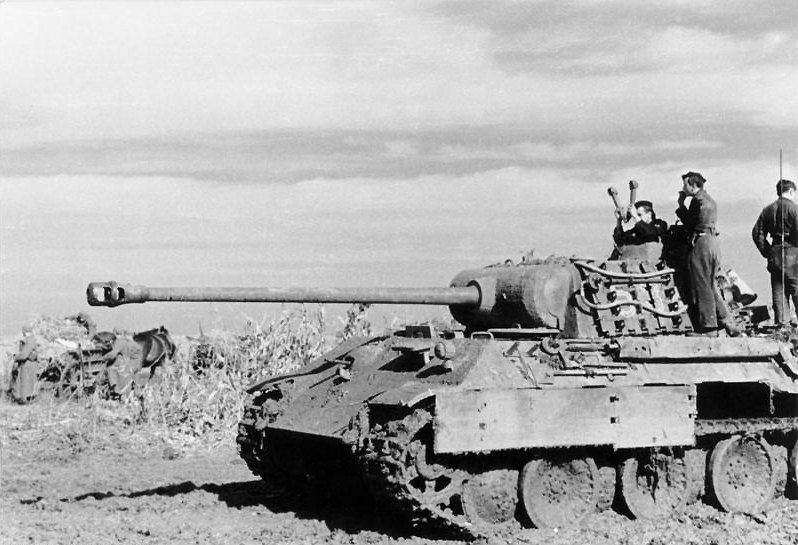 Panther Ausf. A on the southern Eastern Front during the withdrawal from Romania to Hungary, August 1944. Variant identification follows the archive/Wikimedia description; field modifications may be present.