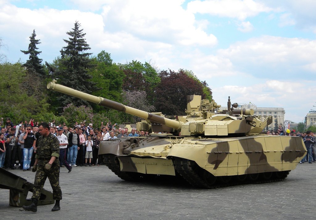 T-84 BM Oplot prototype being guided onto a tank transporter at a military exhibition in Kharkiv, Ukraine, 9 May 2011.