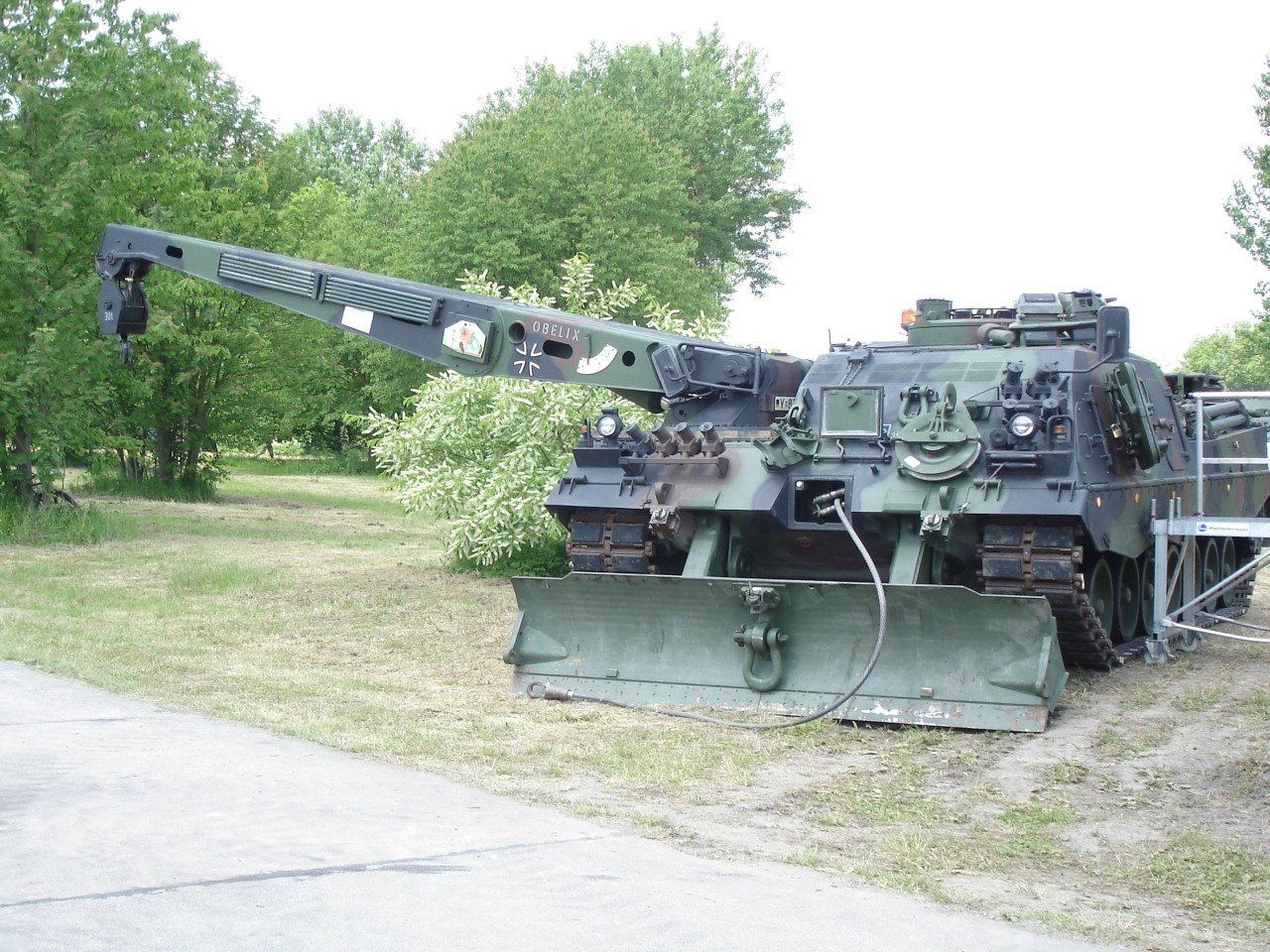 Bergepanzer 3 Bueffel armored recovery vehicle of 1./Panzerbataillon 393, 9 June 2006. support-vehicle view included because recovery capacity is integral to modern Leopard 2 operations.