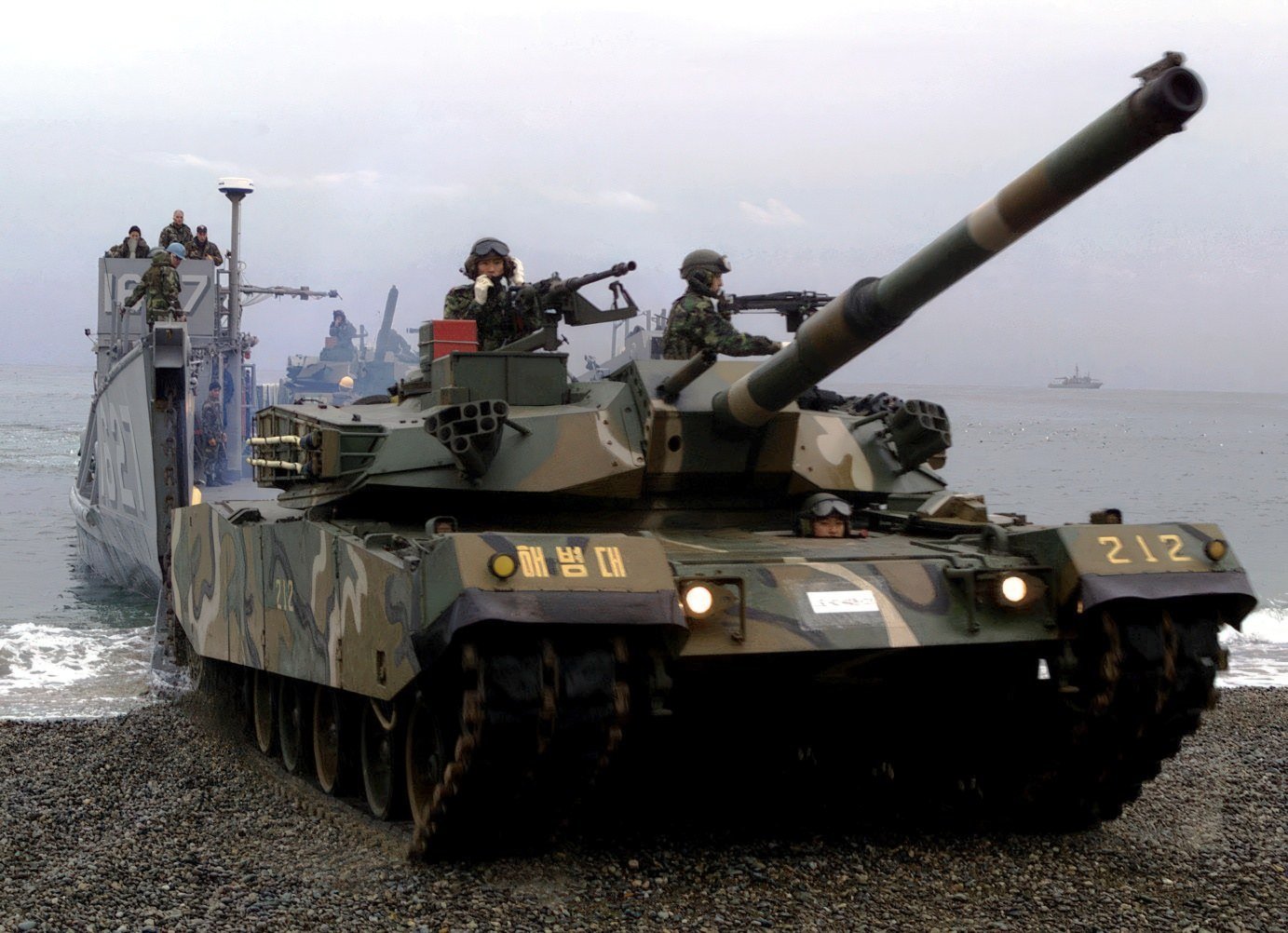 ROK Type 88 K1 unloading from Landing Craft Utility 1627 near Pohang during a Foal Eagle amphibious exercise.