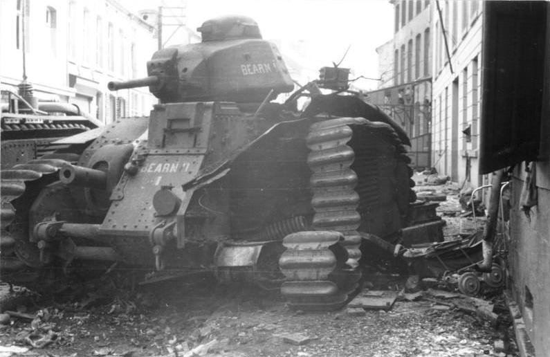 B1-family vehicle Béarn II at Beaumont, Belgium, May 1940, as identified in the Bundesarchiv-derived file record; the image does not establish the cause of damage.